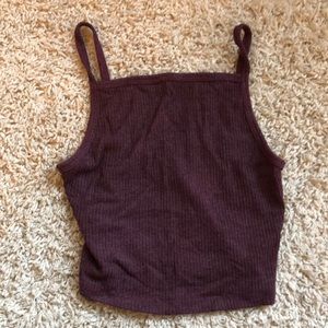 Halter cropped shirt. Size medium in maroon.